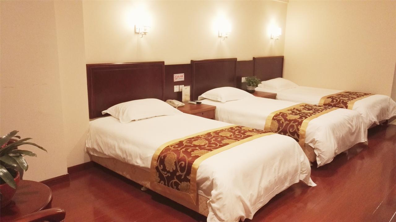 Greentree Inn Jiangsu Suzhou Kunshan High Speed Rail Station Hengshan Road Express Hotel Extérieur photo